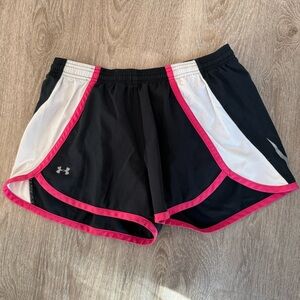 Under Armour Women's Black and Pink Athletic Shorts Size M